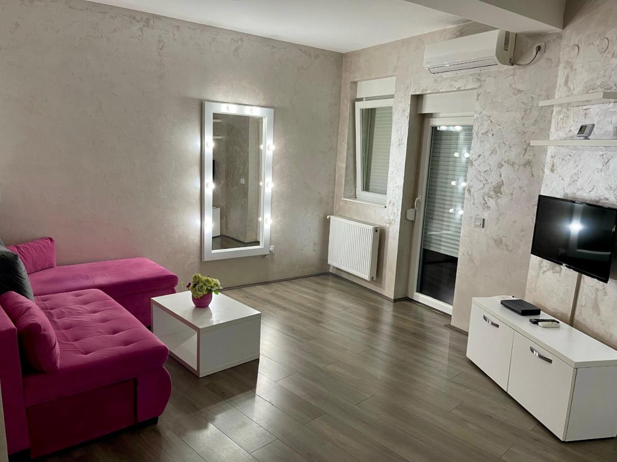 La Apartamento Jagodina Luaran gambar