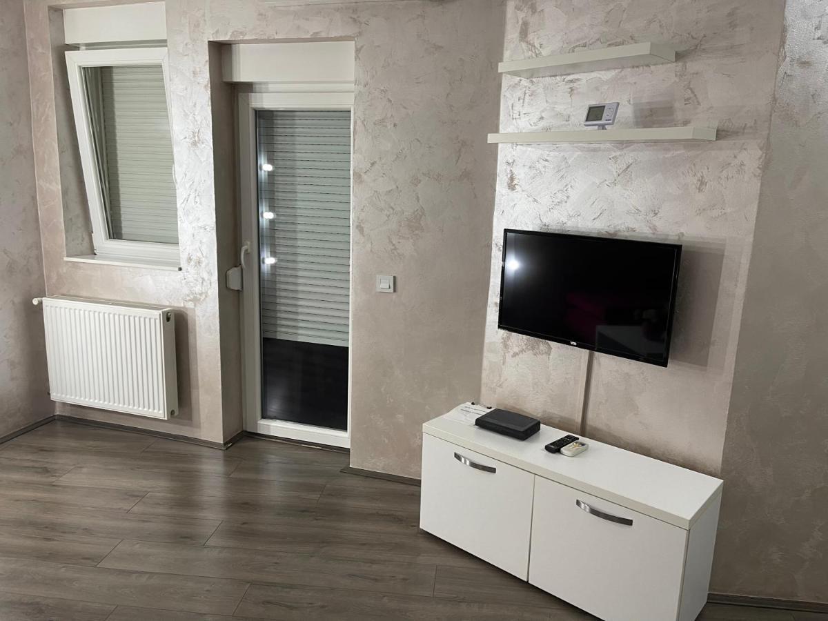 La Apartamento Jagodina Luaran gambar